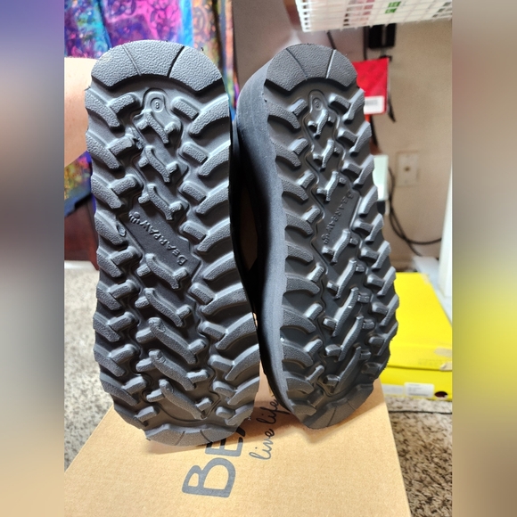 NIB Bearpaw Pinnacle Sandal - Picture 4 of 9